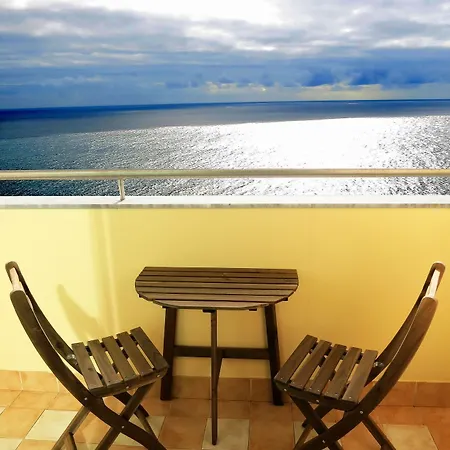 Finest Rentals - Beachfront Penthouse Funchal  Exterior photo
