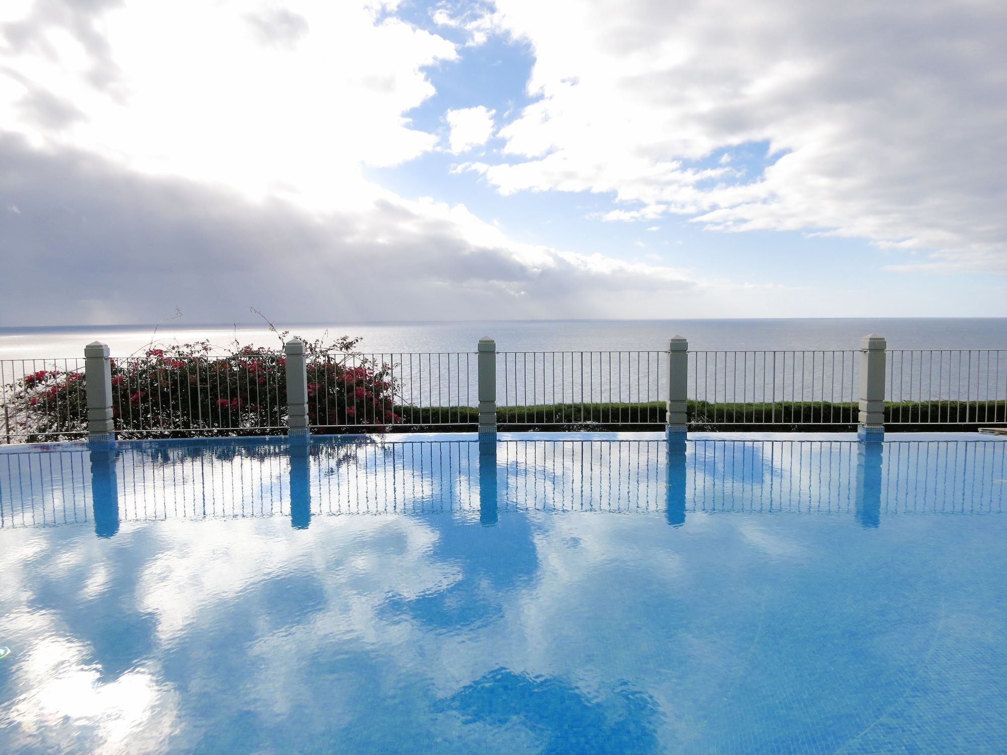 Apartment Finest Rentals - Beachfront Penthouse *